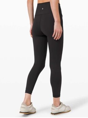 Lululemon Wunder Train High-Rise Tight 25"
Black